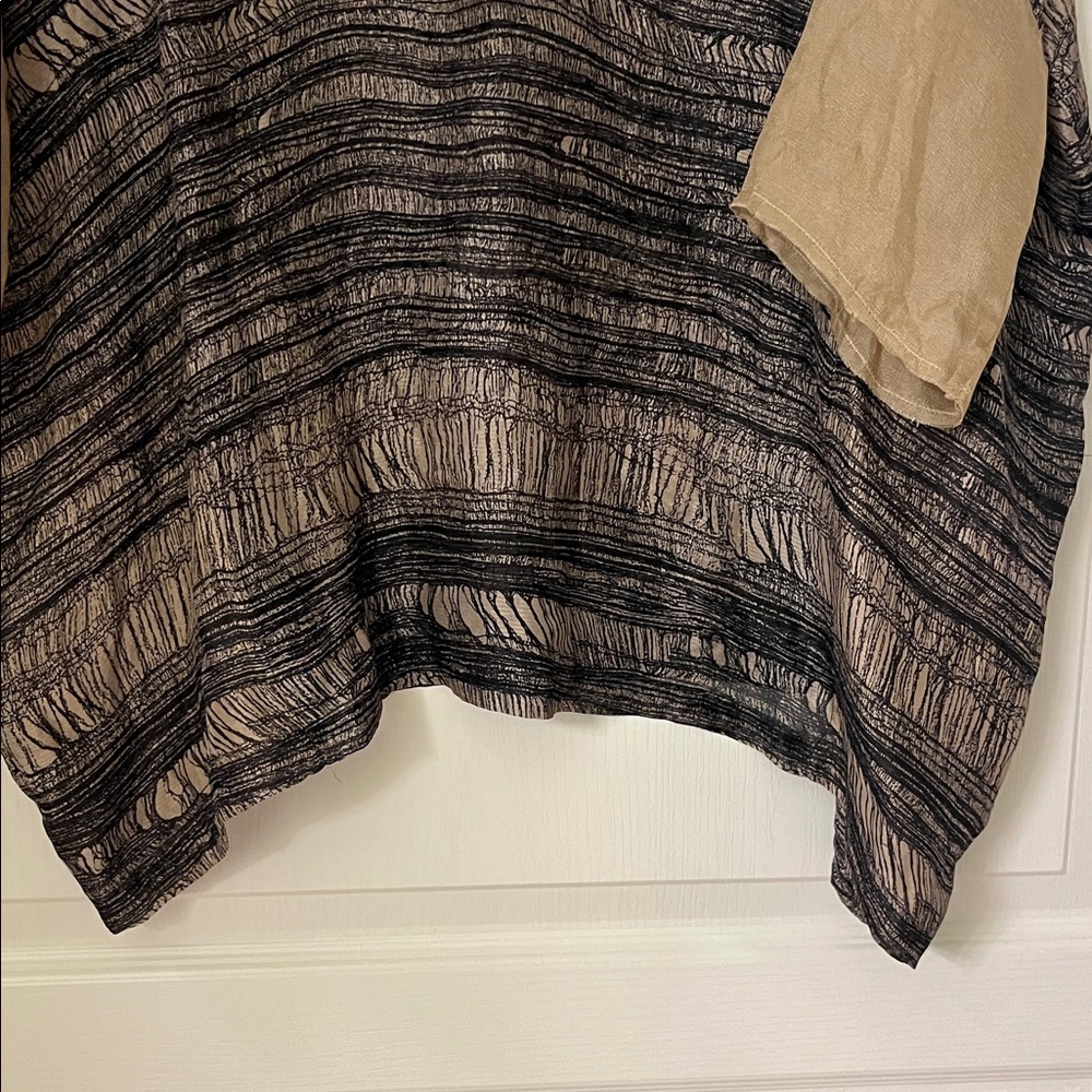 Raquel Allegra Black and Tan Striped top - Picture 4 of 8